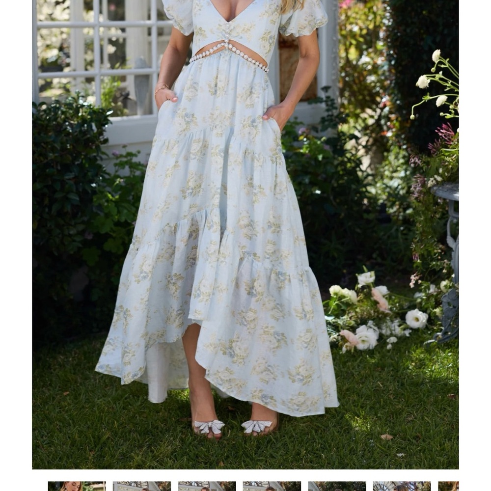 V. Chapman Blue Floral Maxi Dress
The Emma Dress in Victorian Blue roses
